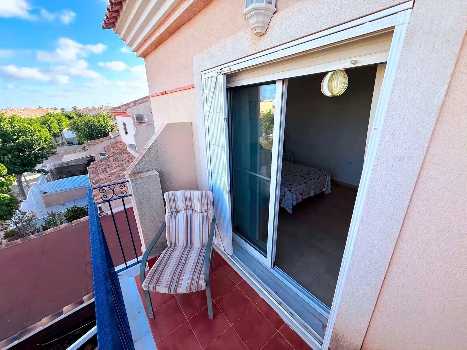 Adosado de 4 habitaciones en Los Alcázares en venta con garaje - 225.000 € (Ref: 10060265)