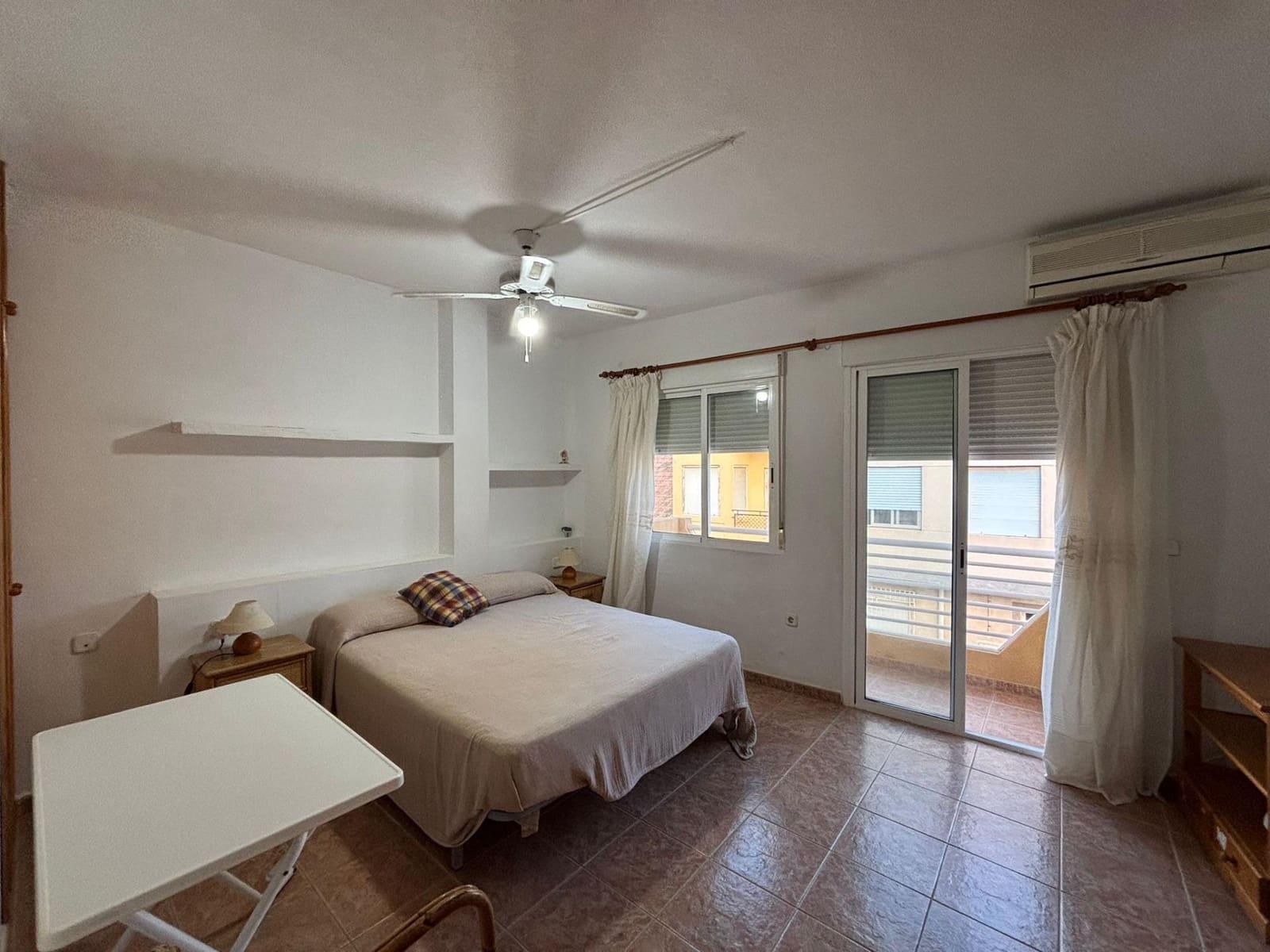 4 sypialnia Apartament do wynajęcia w Los Alcazares - 850 € (Ref: 10060272)