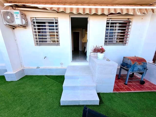 4 makuuhuone Rivitalo myytävänä paikassa Los Alcázares - 175 000 € (Ref: 10060273)