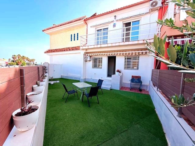 4 makuuhuone Rivitalo myytävänä paikassa Los Alcázares - 175 000 € (Ref: 10060273)