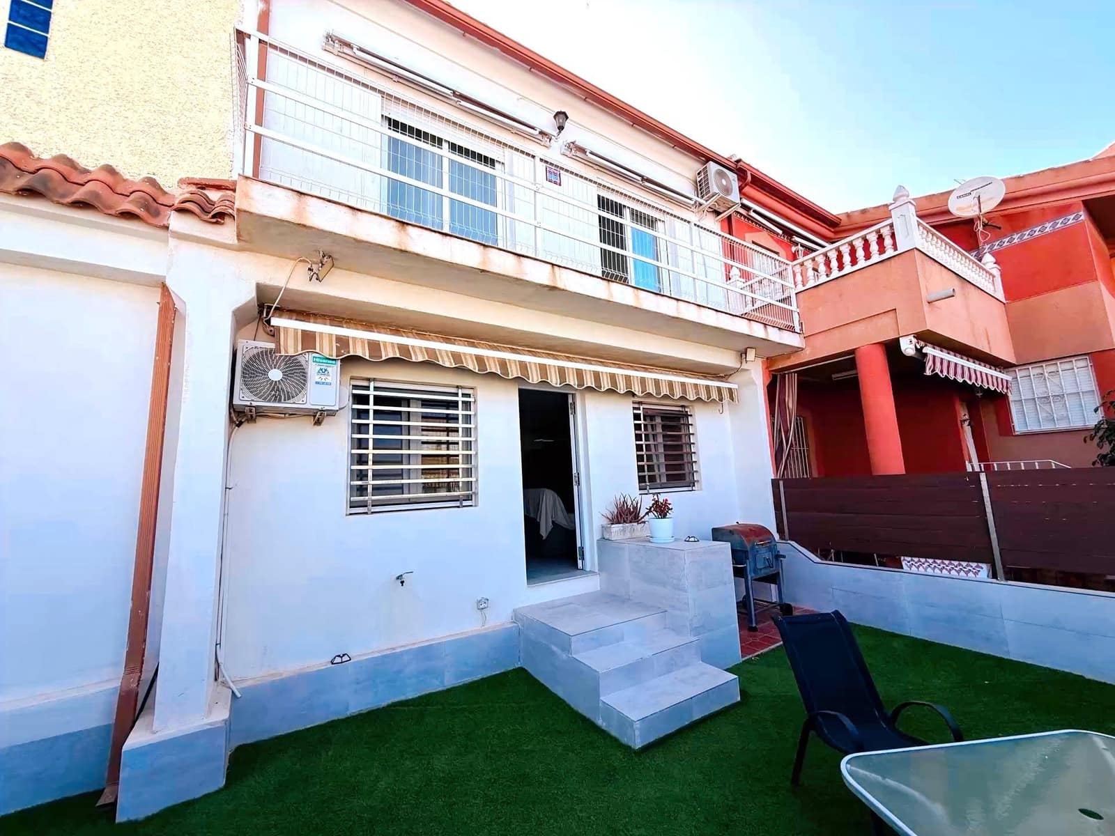 Adosado de 4 habitaciones en Los Alcázares en venta - 175.000 € (Ref: 10060273)