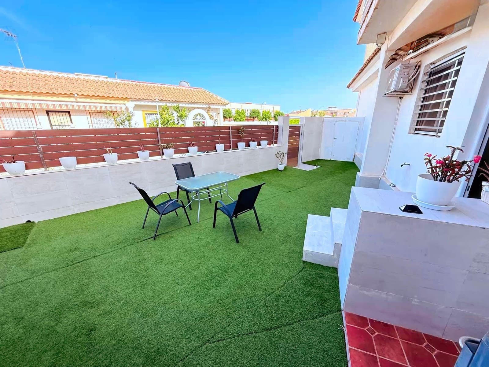Adosado de 4 habitaciones en Los Alcázares en venta - 175.000 € (Ref: 10060273)