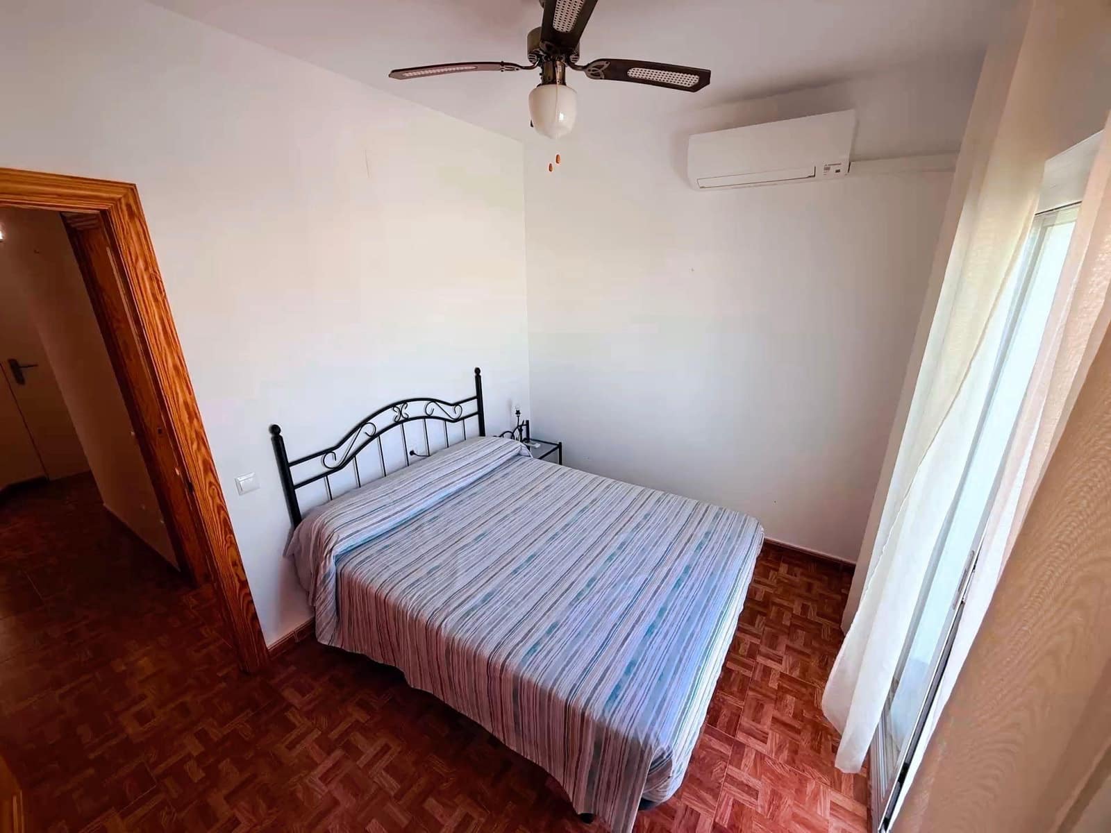 Adosado de 4 habitaciones en Los Alcázares en venta - 175.000 € (Ref: 10060273)