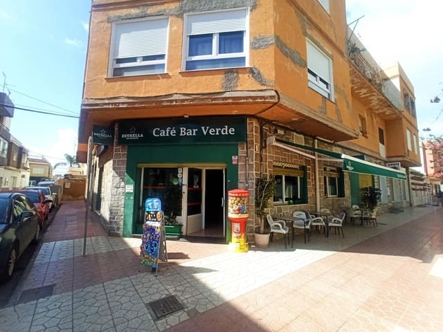 Kaupallinen myytävänä paikassa Centro, Los Alcázares mukana 
autotalli - 290 000 € (Ref: 10060274)