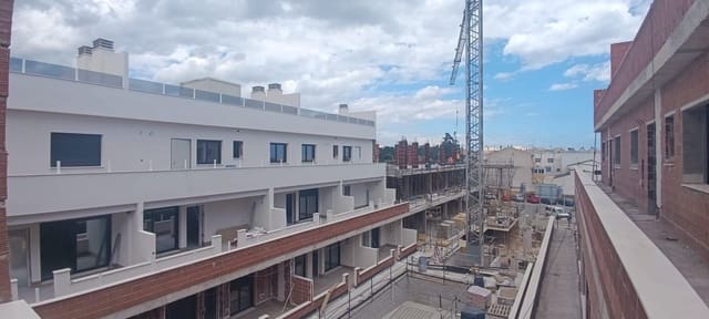 2 makuuhuone Huoneisto myytävänä paikassa Pilar de la Horadada mukana 
autotalli - 290 000 € (Ref: 10060288)