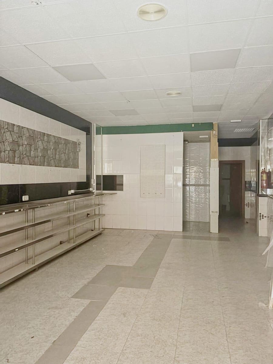 Erhverv til salg i Los Alcazares - € 80.000 (Ref: 10060296)