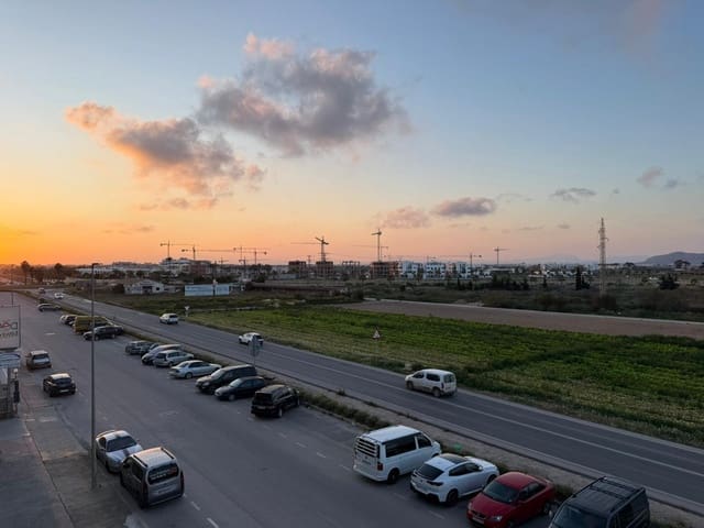 Ufficio da affittare in Los Alcázares - 1.500 € (Rif: 10060335)