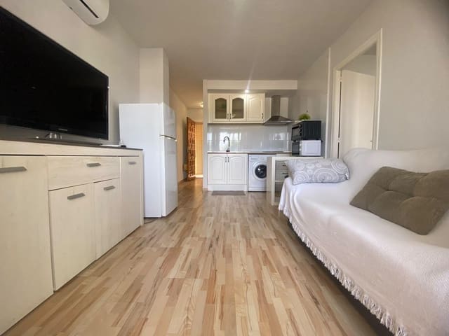 Piso de 1 habitación en Mil Palmeras, Pilar de la Horadada en alquiler con piscina - 700 € (Ref: 10062180)