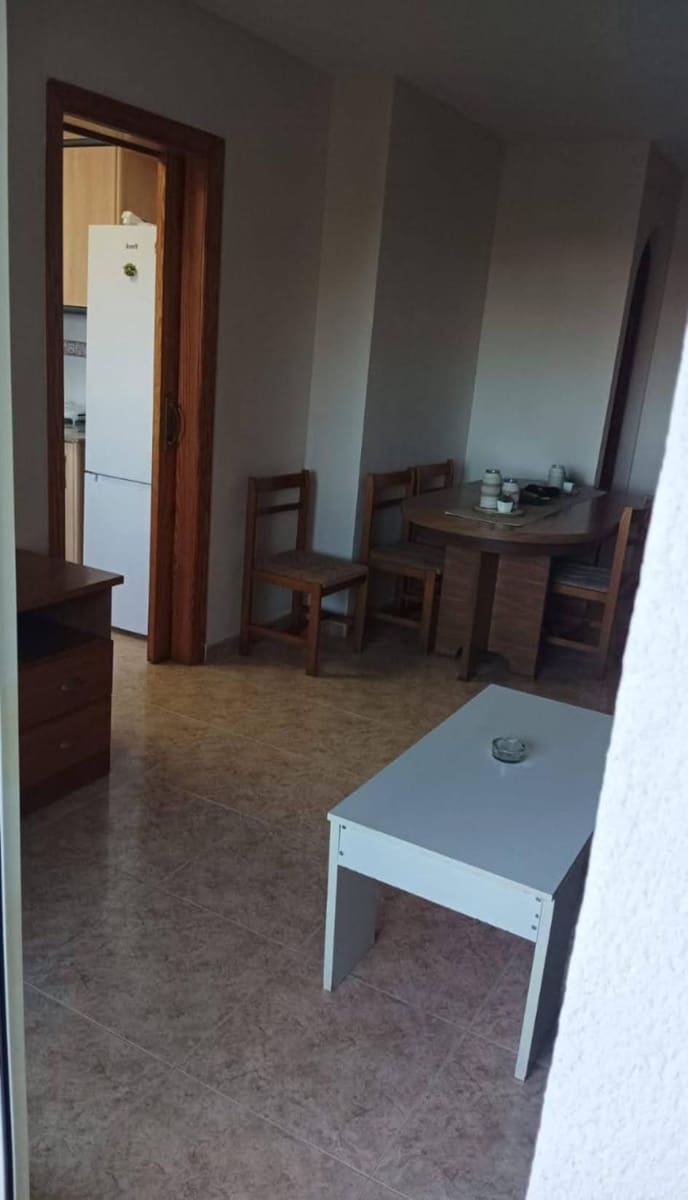2 soverom Leilighet til leie i Playa Honda med svømmebasseng garasje - € 650 (Ref: 10076609)