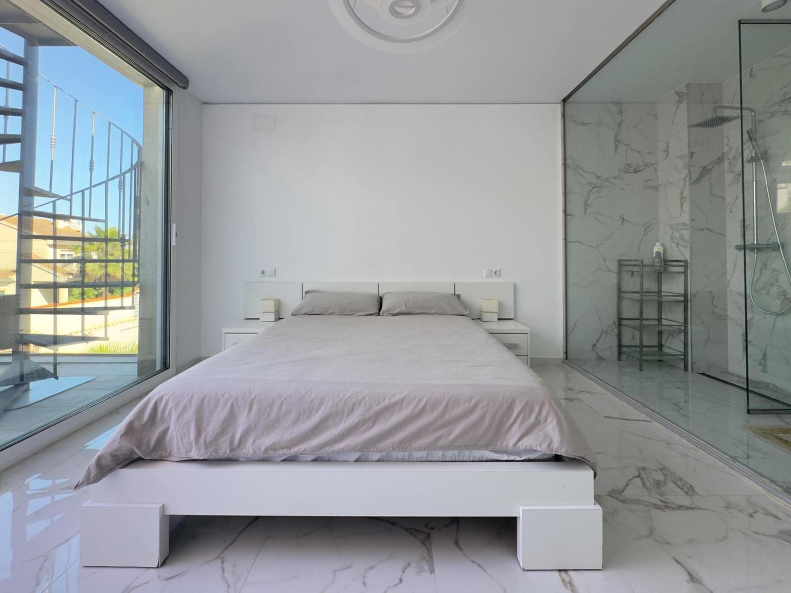 4 soveværelse Villa til salg i Los Alcazares med swimmingpool garage - € 695.000 (Ref: 10086378)