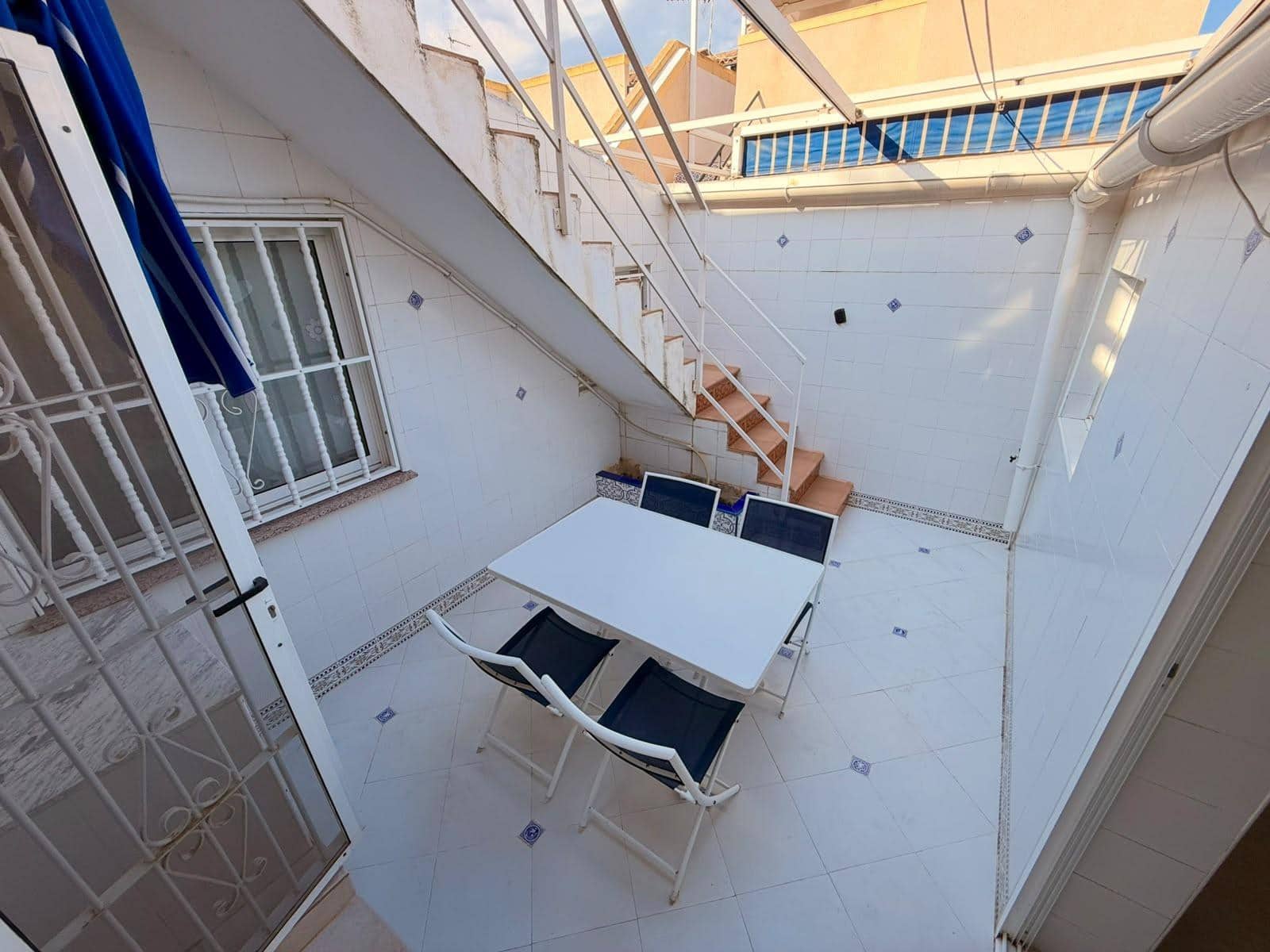 3 Zimmer Reihenhaus zu verkaufen in Los Alcazares mit Garage - 167.000 € (Ref: 10094913)