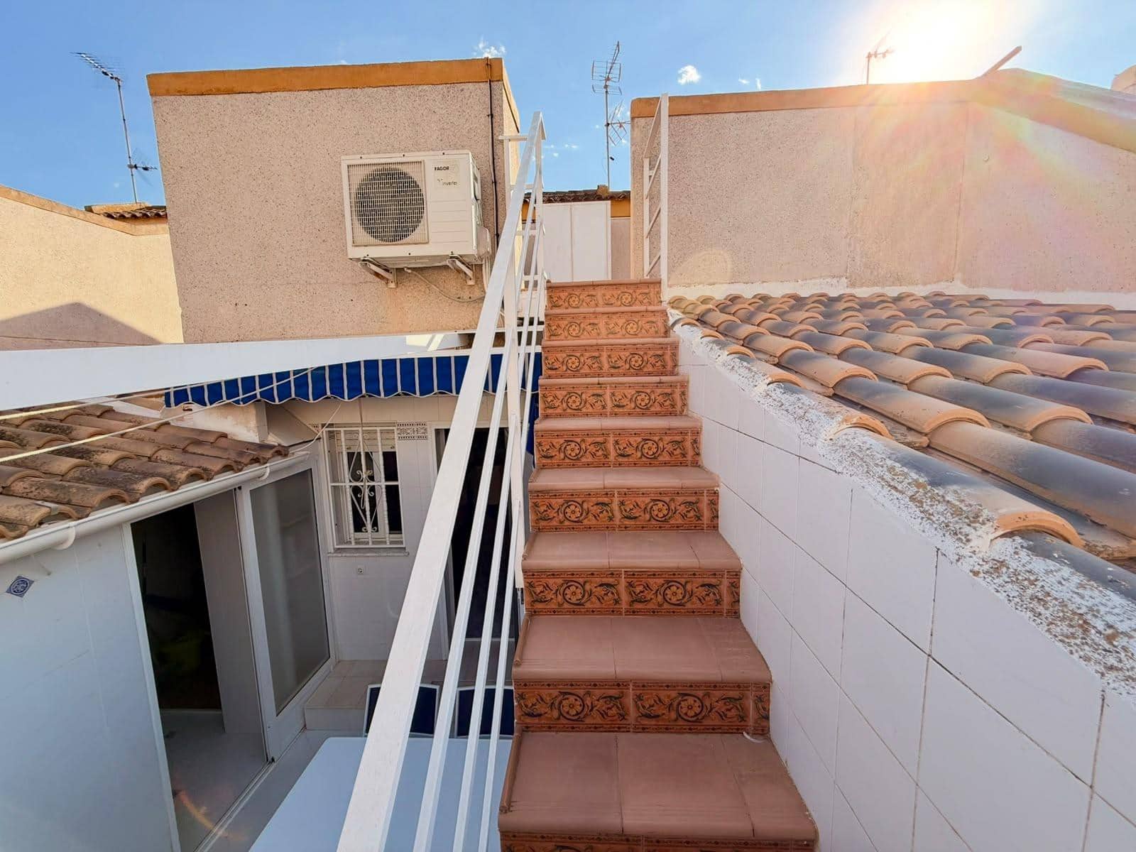 3 Zimmer Reihenhaus zu verkaufen in Los Alcazares mit Garage - 167.000 € (Ref: 10094913)