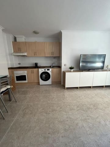 2 soveværelse Lejlighed til leje i Playa de los Náufragos, Torrevieja - € 700 (Ref: 10100387)