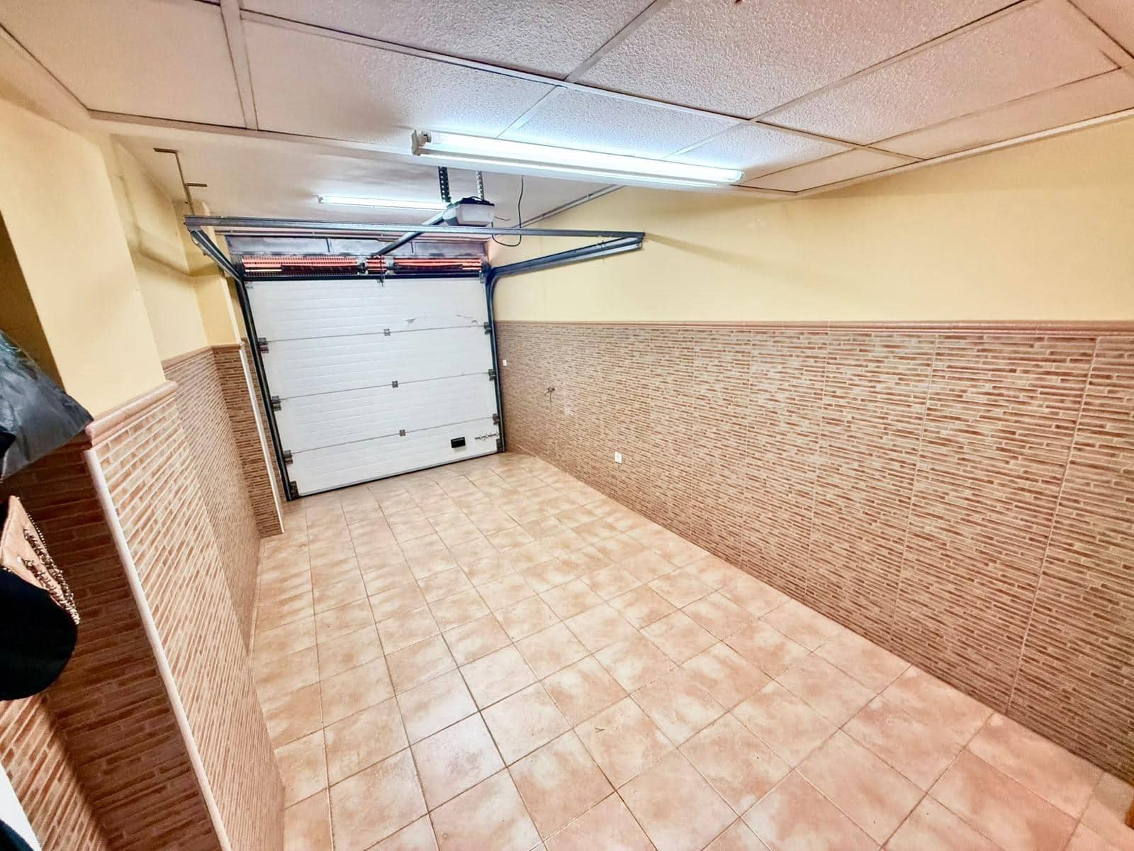 4 makuuhuone Omakotitalo myytävänä paikassa Lo Pagan mukana 
autotalli - 340 000 € (Ref: 10120104)