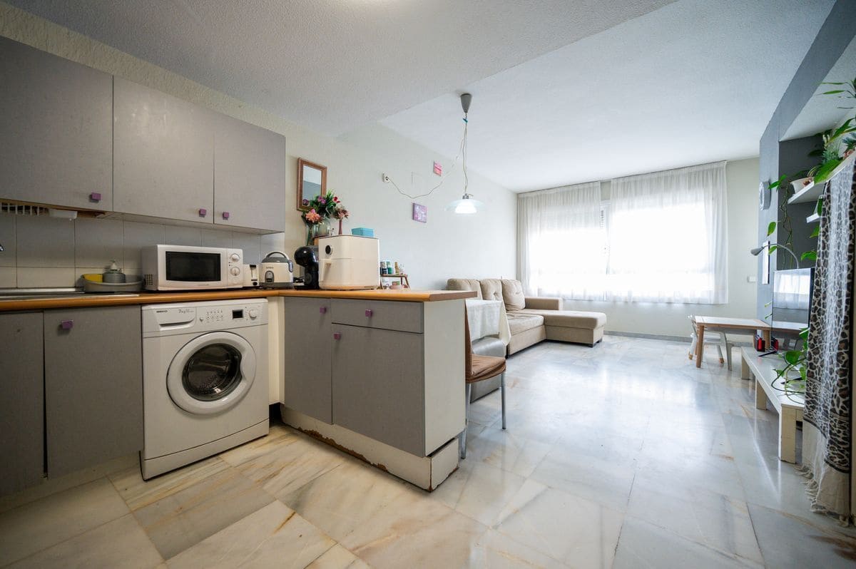 1 sovrum Lägenhet till salu i Ibiza stad med pool - 399 000 € (Ref: 10002456)