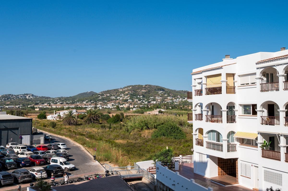 1 sovrum Lägenhet till salu i Ibiza stad med pool - 399 000 € (Ref: 10002456)