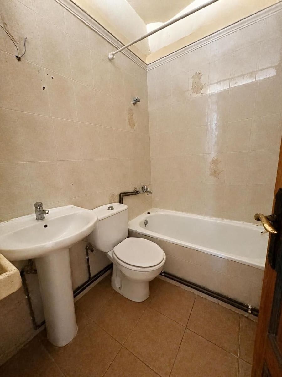 2 bedroom Flat for sale in Ibiza / Eivissa town - € 270,000 (Ref: 10002584)