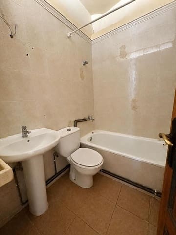Piso de 2 habitaciones en Ibiza / Eivissa ciudad en venta - 270.000 € (Ref: 10002584)
