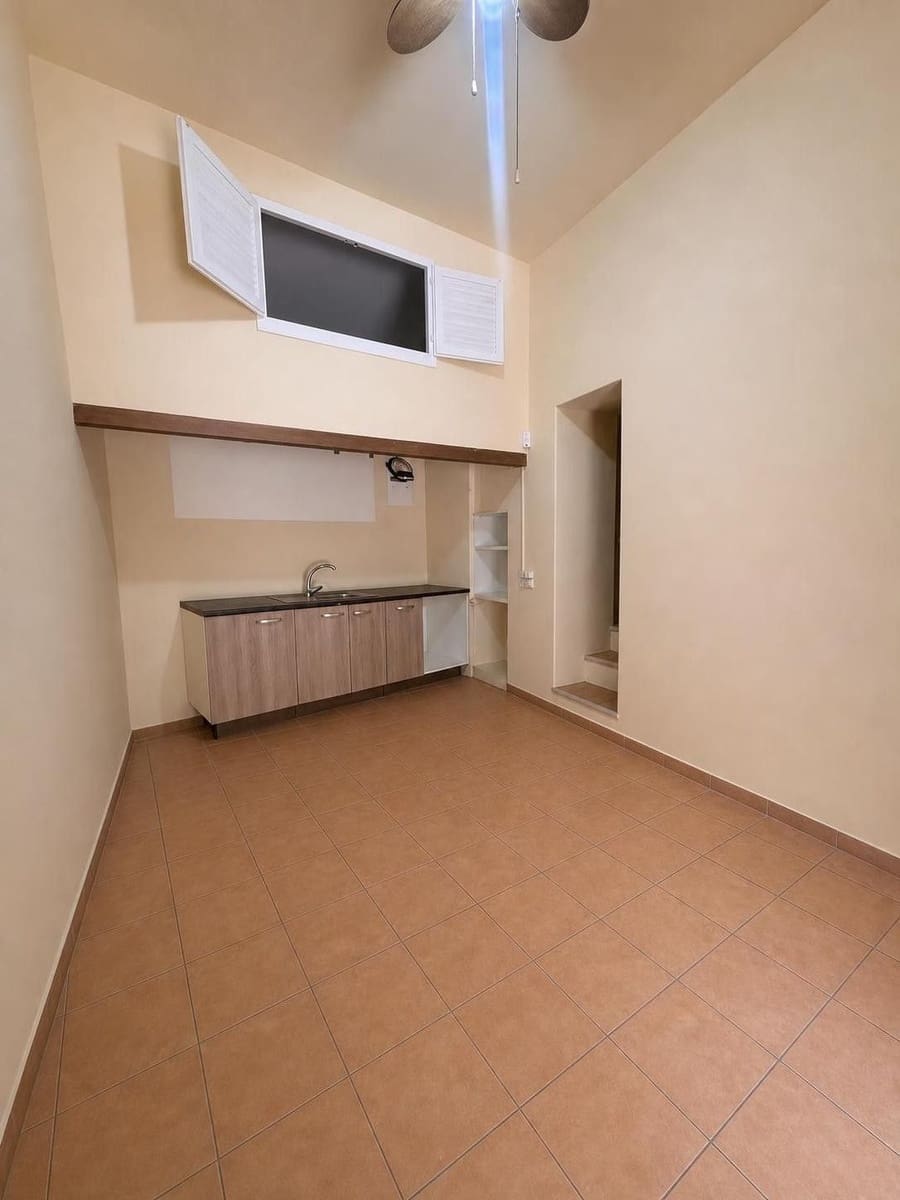 2 bedroom Flat for sale in Ibiza / Eivissa town - € 270,000 (Ref: 10002584)