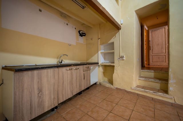 2 makuuhuone Asunto myytävänä paikassa Ibiza kaupunki - 270 000 € (Ref: 10002584)