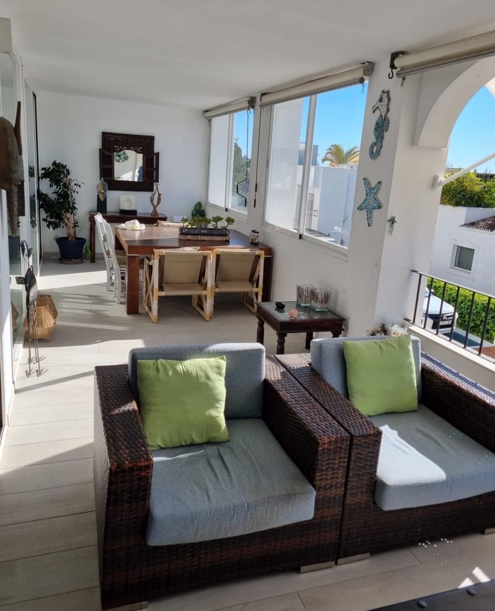 2 quarto Apartamento para venda em Benahavis com piscina - 595 000 € (Ref: 10008298)