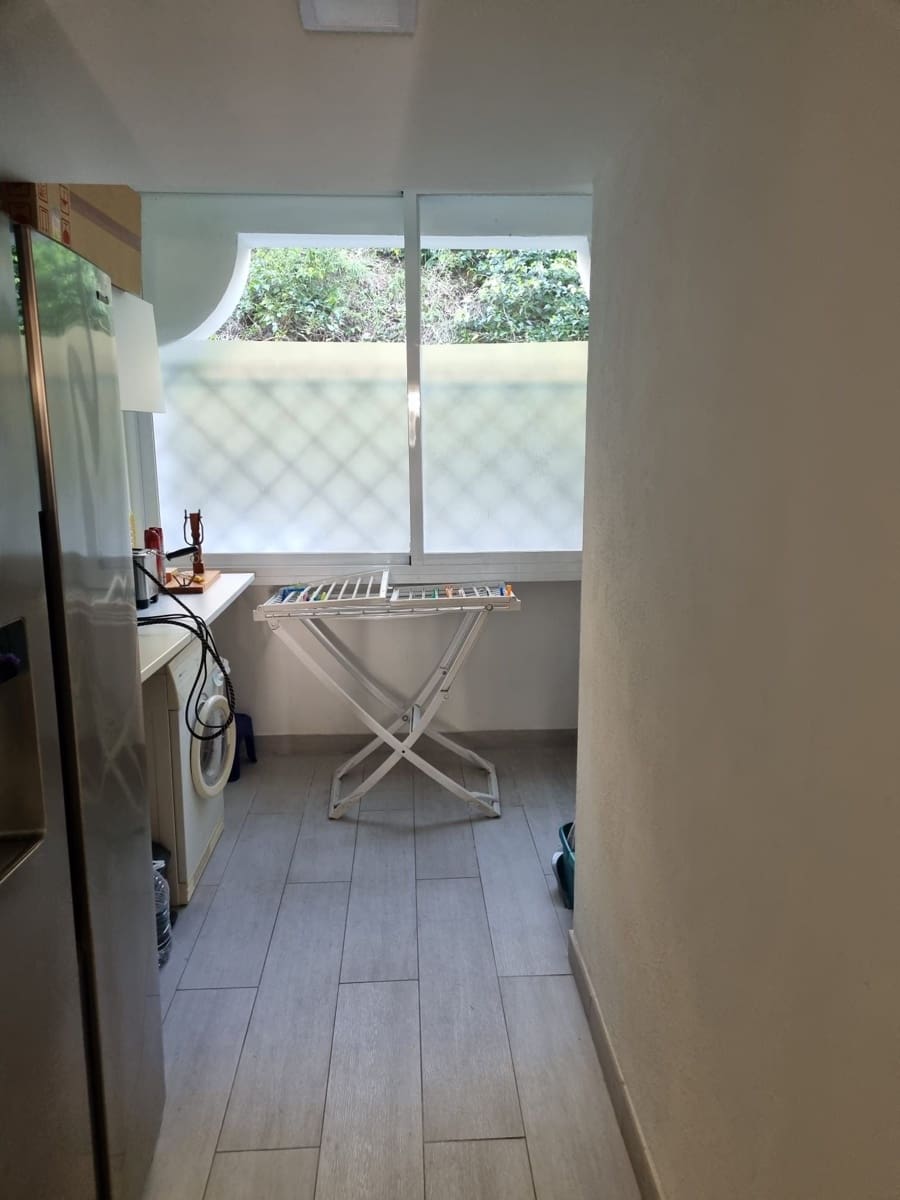 2 quarto Apartamento para venda em Benahavis com piscina - 595 000 € (Ref: 10008298)