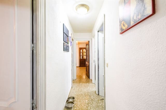 4 sypialnia Mieszkanie na sprzedaż w Miasto Málaga - 280 000 € (Ref: 10010245)
