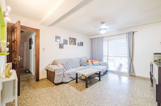 4 sypialnia Mieszkanie na sprzedaż w Miasto Málaga - 280 000 € (Ref: 10010245)