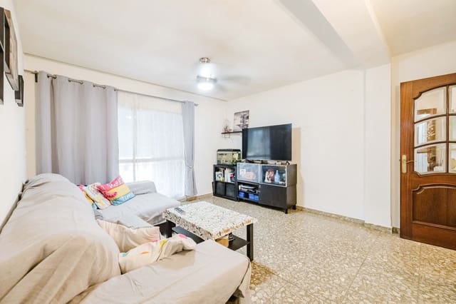 4 sypialnia Mieszkanie na sprzedaż w Miasto Málaga - 280 000 € (Ref: 10010245)