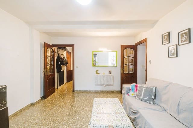 4 sypialnia Mieszkanie na sprzedaż w Miasto Málaga - 280 000 € (Ref: 10010245)