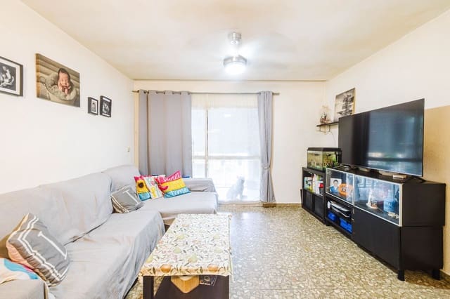 4 sypialnia Mieszkanie na sprzedaż w Miasto Málaga - 280 000 € (Ref: 10010245)