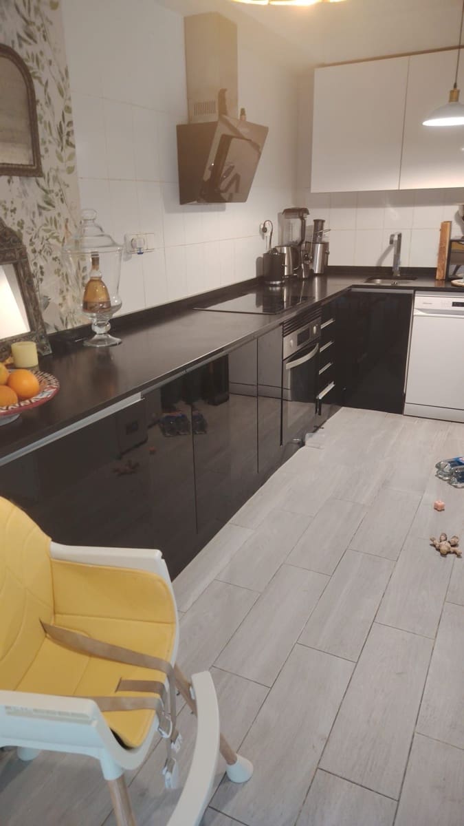 4 sypialnia Dom blizniak na sprzedaż w Miasto Ibiza / Eivissa z garażem - 740 000 € (Ref: 10012806)