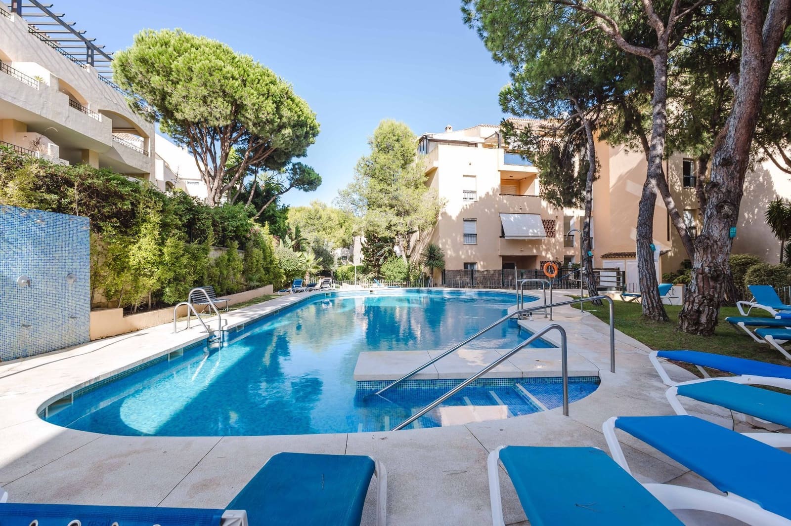 3 slaapkamer Flat te koop in Marbella - € 630.000 (Ref: 10015029)