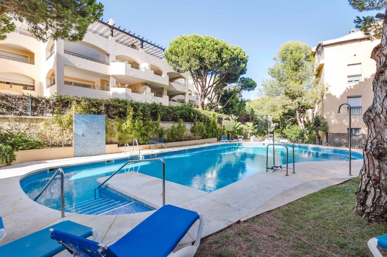 3 slaapkamer Flat te koop in Marbella - € 630.000 (Ref: 10015029)