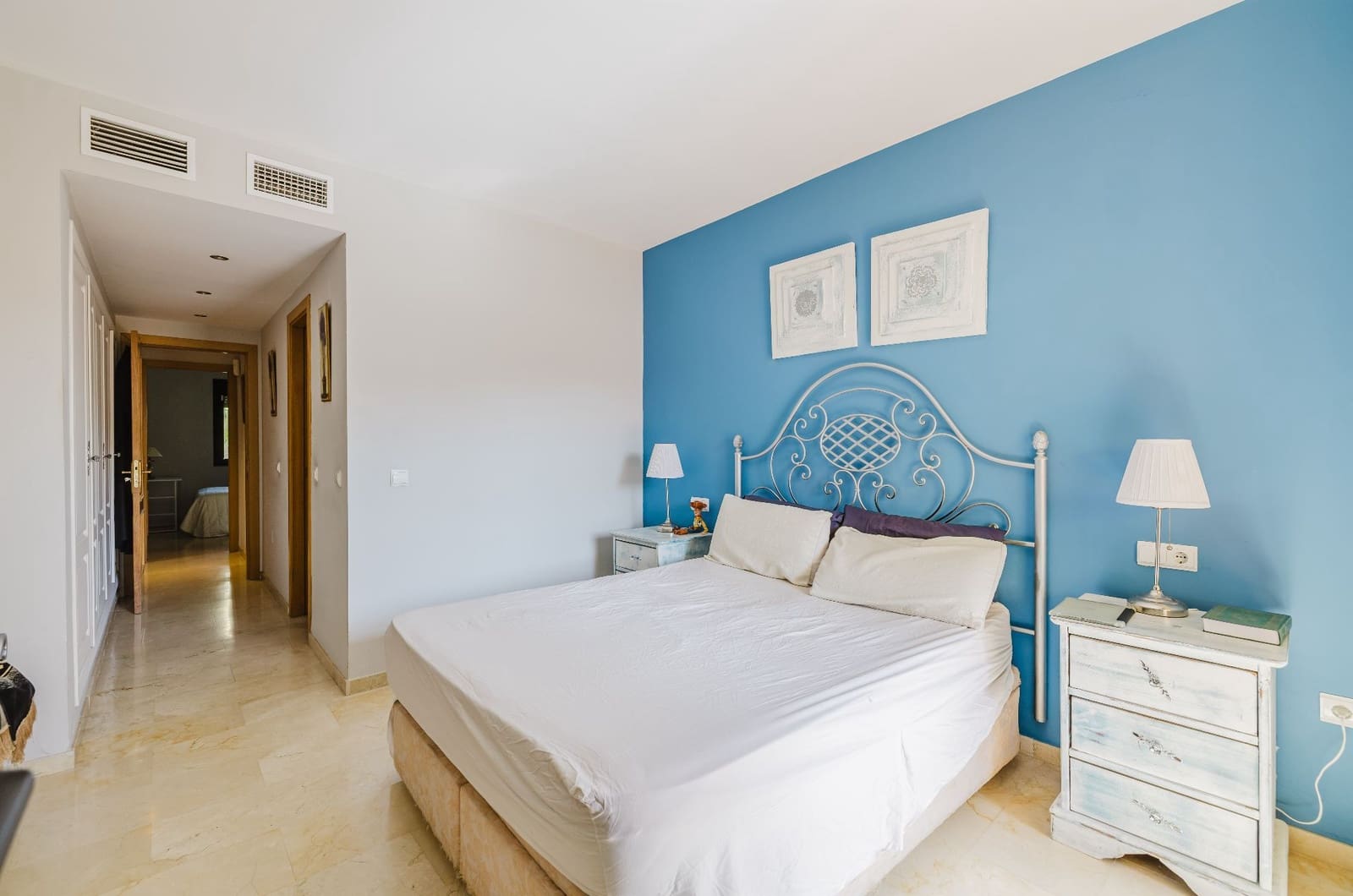 2 soveværelse Lejlighed til salg i Estepona med swimmingpool garage - € 380.000 (Ref: 10015031)