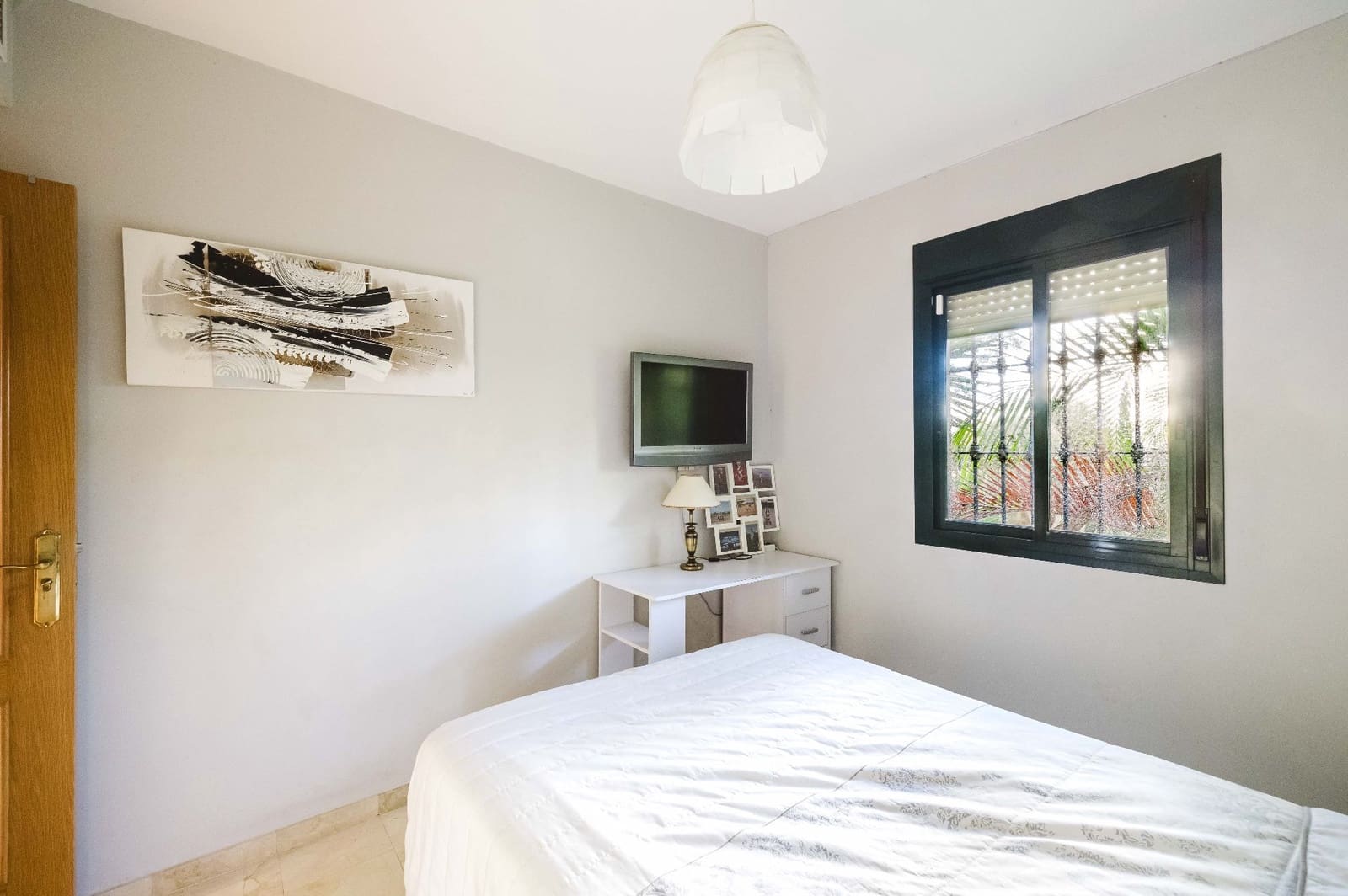 2 soveværelse Lejlighed til salg i Estepona med swimmingpool garage - € 380.000 (Ref: 10015031)
