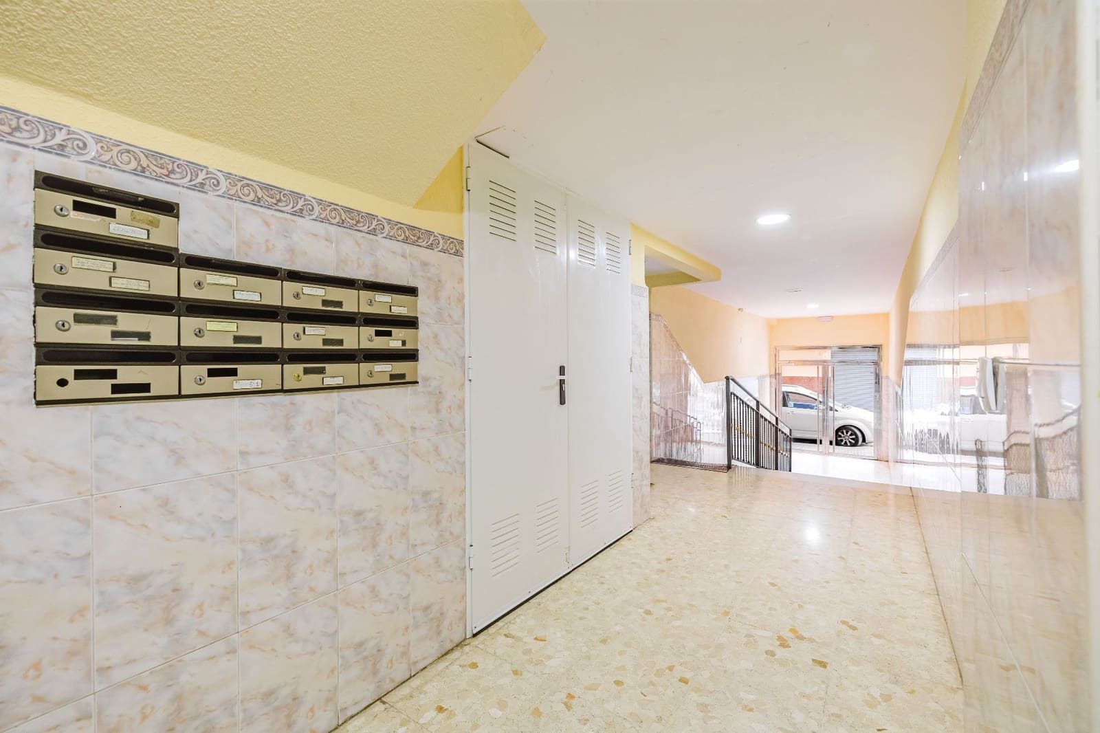 3 slaapkamer Flat te koop in Malaga stad - € 295.000 (Ref: 10017037)