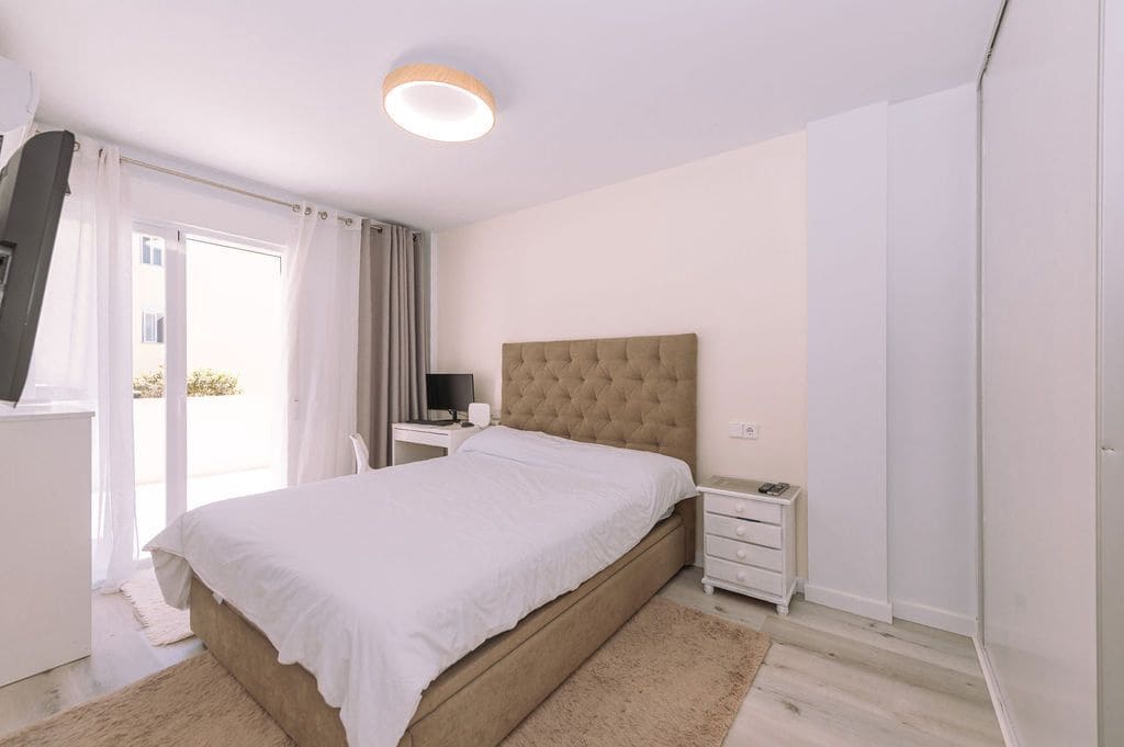 3 bedroom Flat for sale in Ibiza / Eivissa town with garage - € 648,000 (Ref: 10017038)