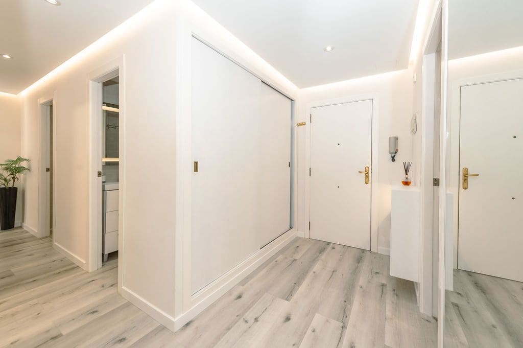 3 bedroom Flat for sale in Ibiza / Eivissa town with garage - € 648,000 (Ref: 10017038)