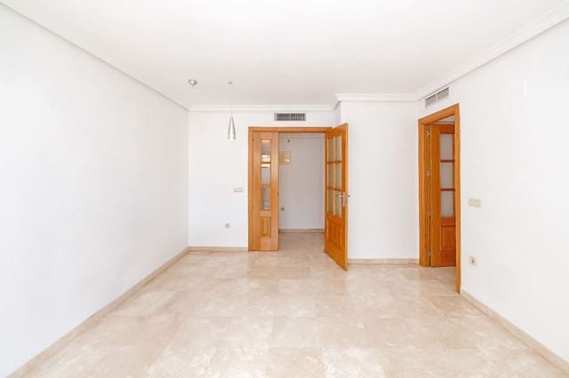 3 Zimmer Wohnung zu verkaufen in Estepona mit Garage - 425.000 € (Ref: 10021956)