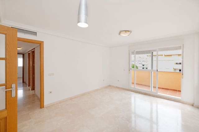 3 Zimmer Wohnung zu verkaufen in Estepona mit Garage - 425.000 € (Ref: 10021956)