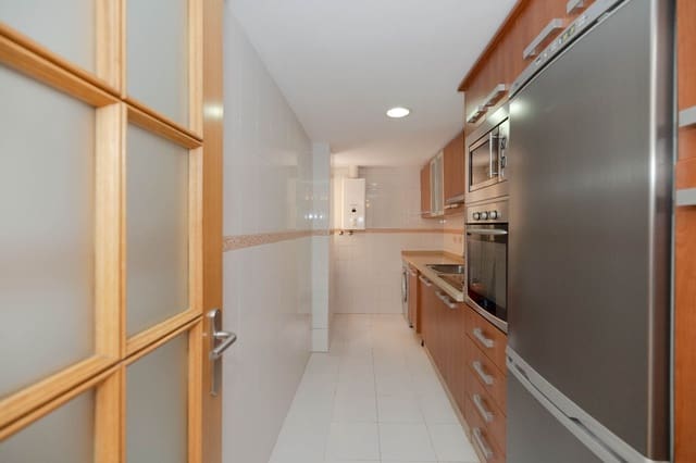 3 Zimmer Wohnung zu verkaufen in Estepona mit Garage - 425.000 € (Ref: 10021956)
