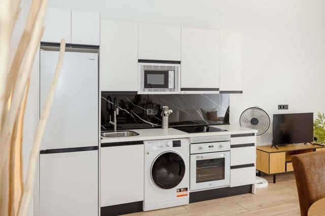 2 sypialnia Mieszkanie na sprzedaż w Miasto Málaga - 289 000 € (Ref: 10021957)