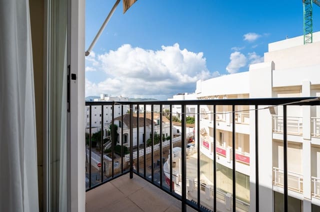 3 chambre Appartement à vendre à Sant Antoni de Portmany avec garage - 567 000 € (Ref: 10030001)