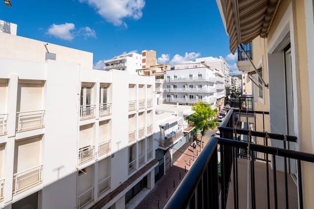 3 chambre Appartement à vendre à Sant Antoni de Portmany avec garage - 567 000 € (Ref: 10030001)