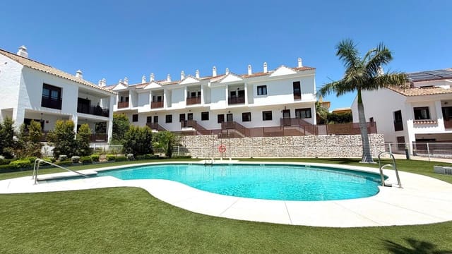 3 bedroom Semi-detached Villa for sale in Mijas with garage - € 559,000 (Ref: 10030002)