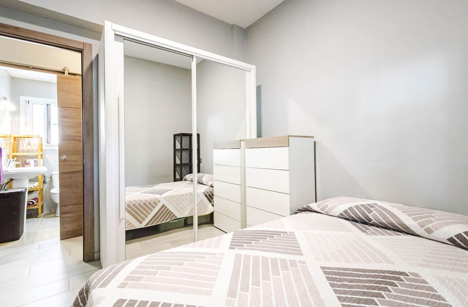 3 sypialnia Mieszkanie na sprzedaż w Miasto Malaga - 269 000 € (Ref: 10030006)