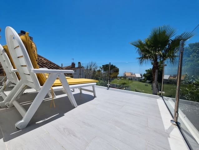 3 bedroom Semi-detached Villa for sale in Bahía Dorada, Estepona - € 550,000 (Ref: 10031440)
