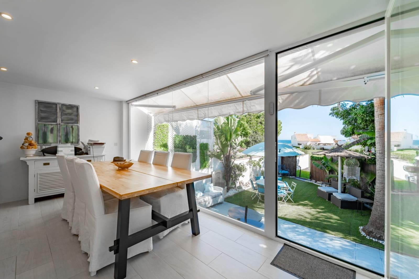 3 chambre Villa/Maison Semi-Mitoyenne à vendre à Bahia Dorada avec piscine garage - 550 000 € (Ref: 10031440)
