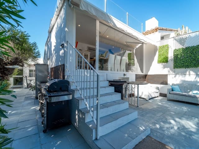 3 camera da letto Villetta Bifamiliare in vendita in Bahía Dorada, Estepona con piscina garage - 550.000 € (Rif: 10031440)